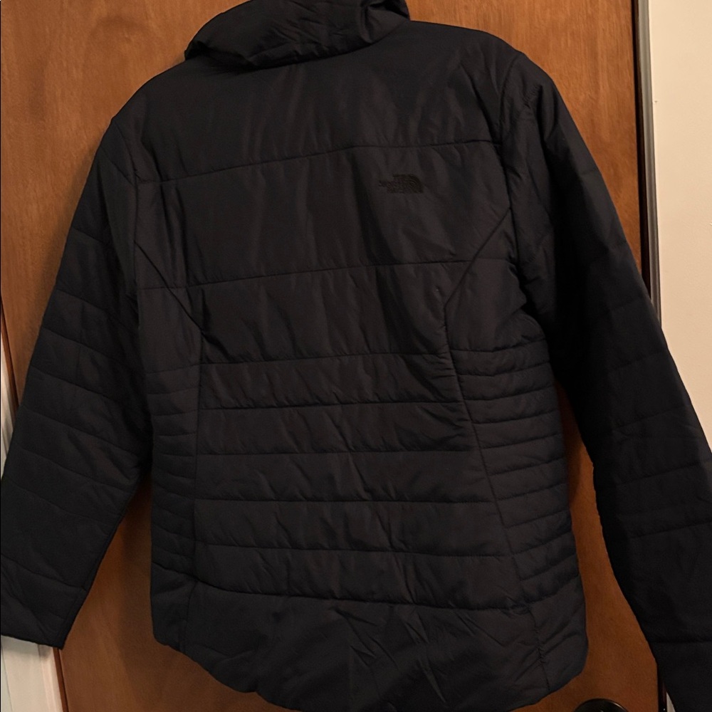 Gorgeous lightweight North Face puffer size Large women’s - Picture 4 of 8